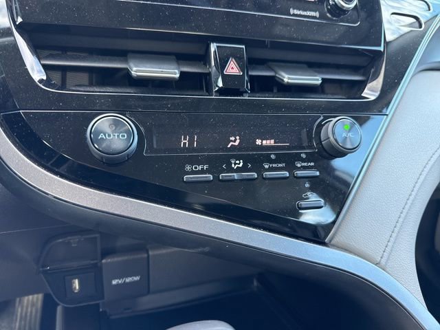 Used 2021 Toyota Camry SE image 24