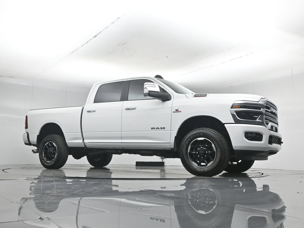 Used 2026 RAM 2500 Laramie AWD/4WD image 4