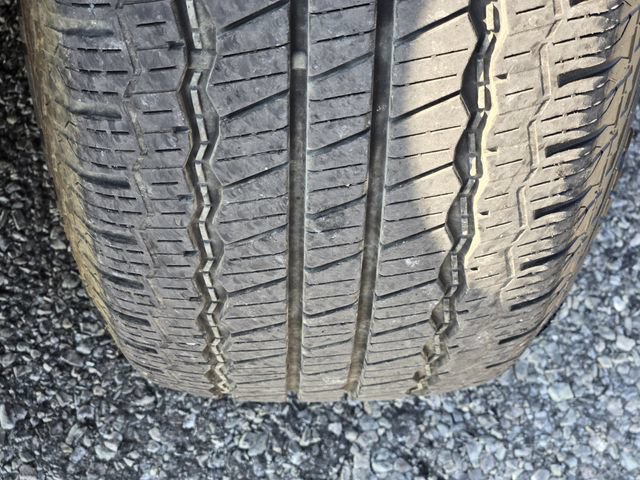 Used 2023 Chevrolet Traverse LT FWD image 11