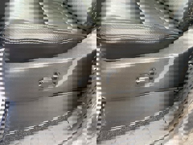 Used 2024 Nissan Frontier SL image 8