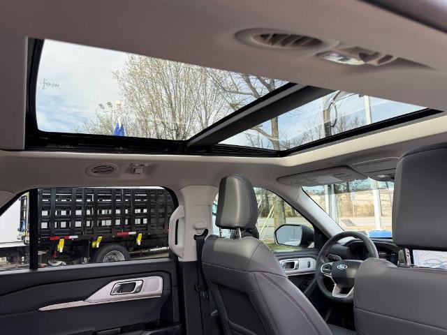 Certified 2025 Ford Explorer Active w/ Active Comfort Package image 15
