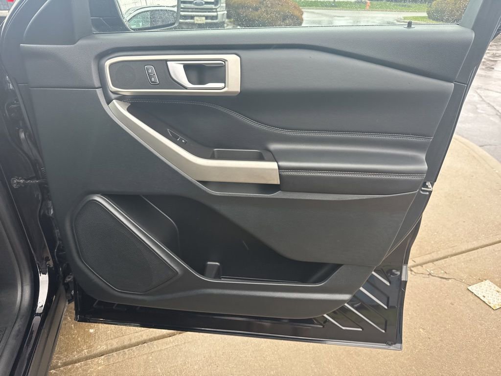 Certified 2023 Ford Explorer XLT w/ Equipment Group 202A image 43