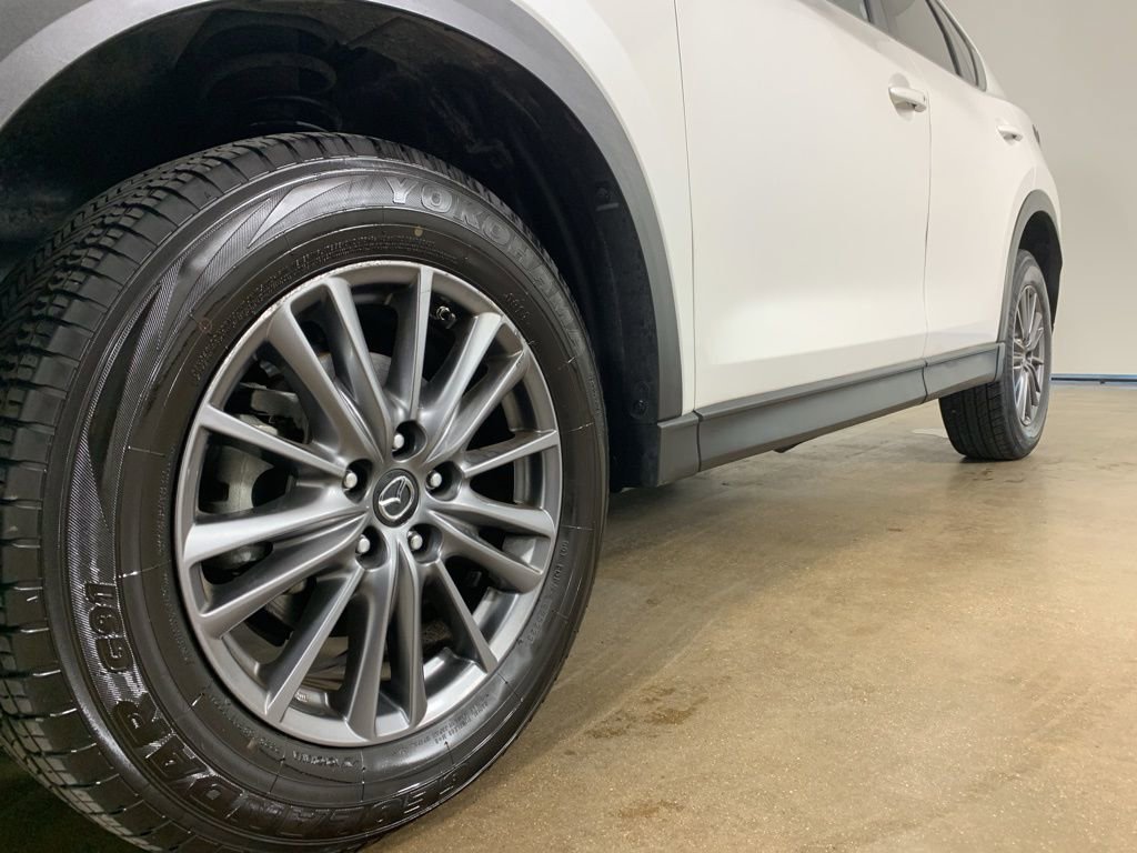 Used 2020 MAZDA CX-5 Touring FWD image 2