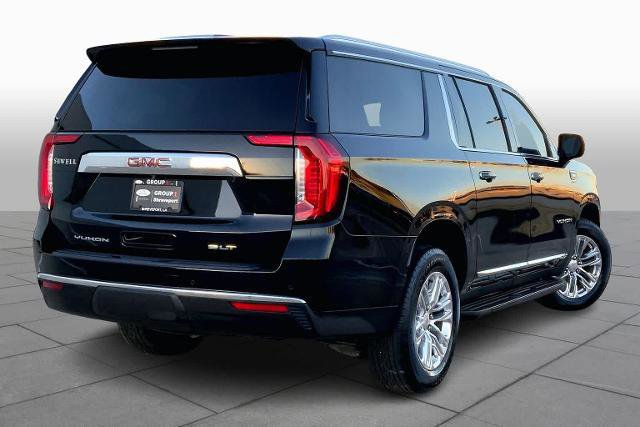 Used 2023 GMC Yukon XL SLT w/ SLT Premium Package image 3
