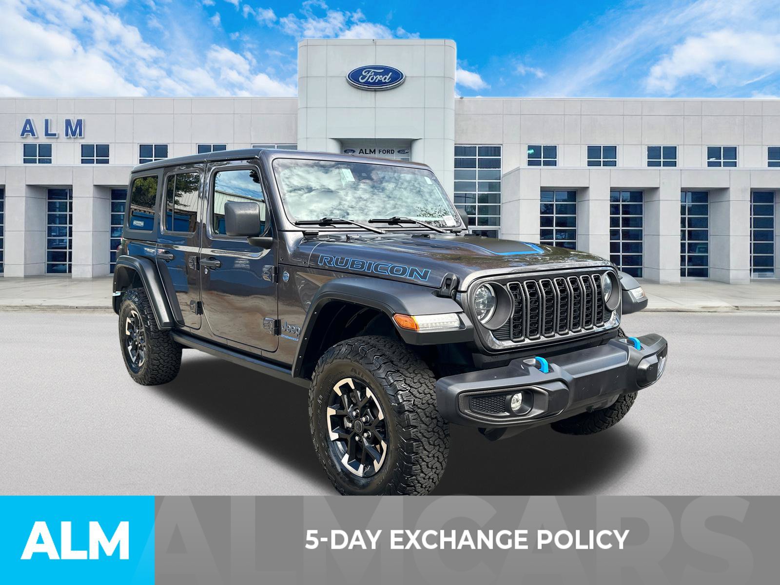 Used 2024 Jeep Wrangler Unlimited Rubicon 4xe AWD/4WD image 3