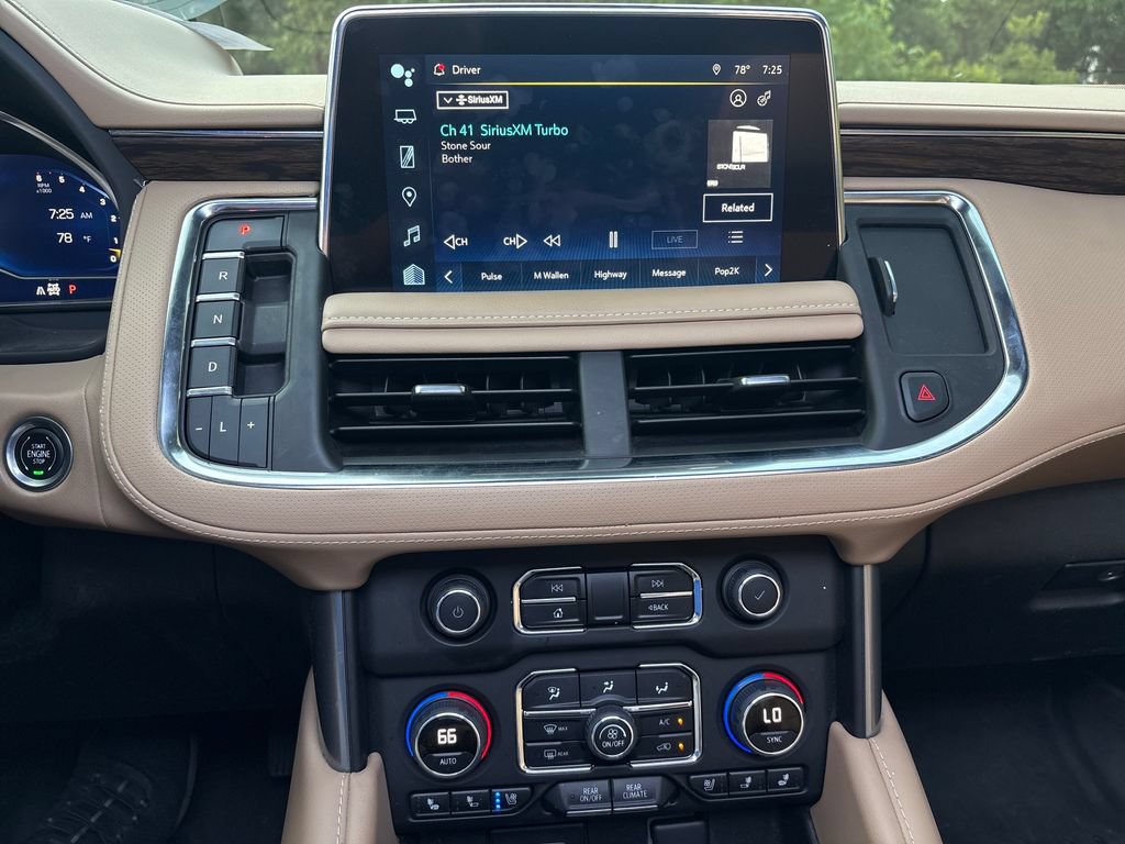 Used 2023 Chevrolet Tahoe Premier AWD/4WD image 12