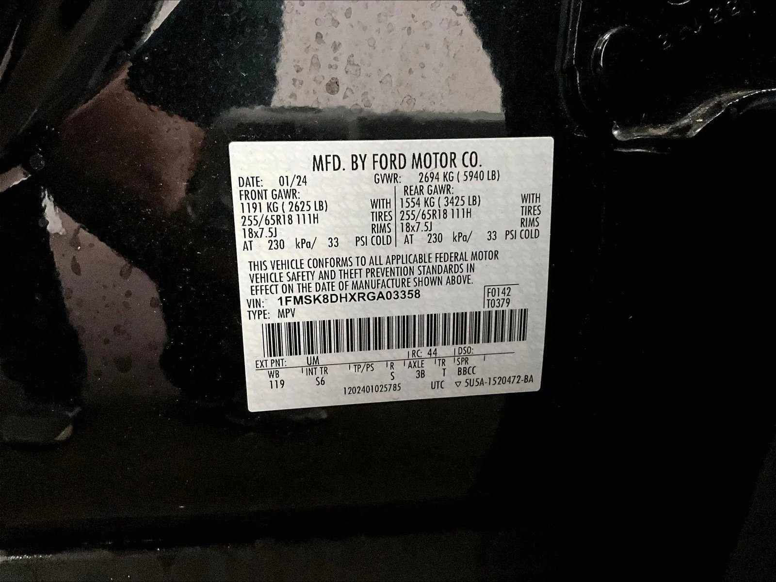 Certified 2024 Ford Explorer XLT w/ Equipment Group 202A image 33