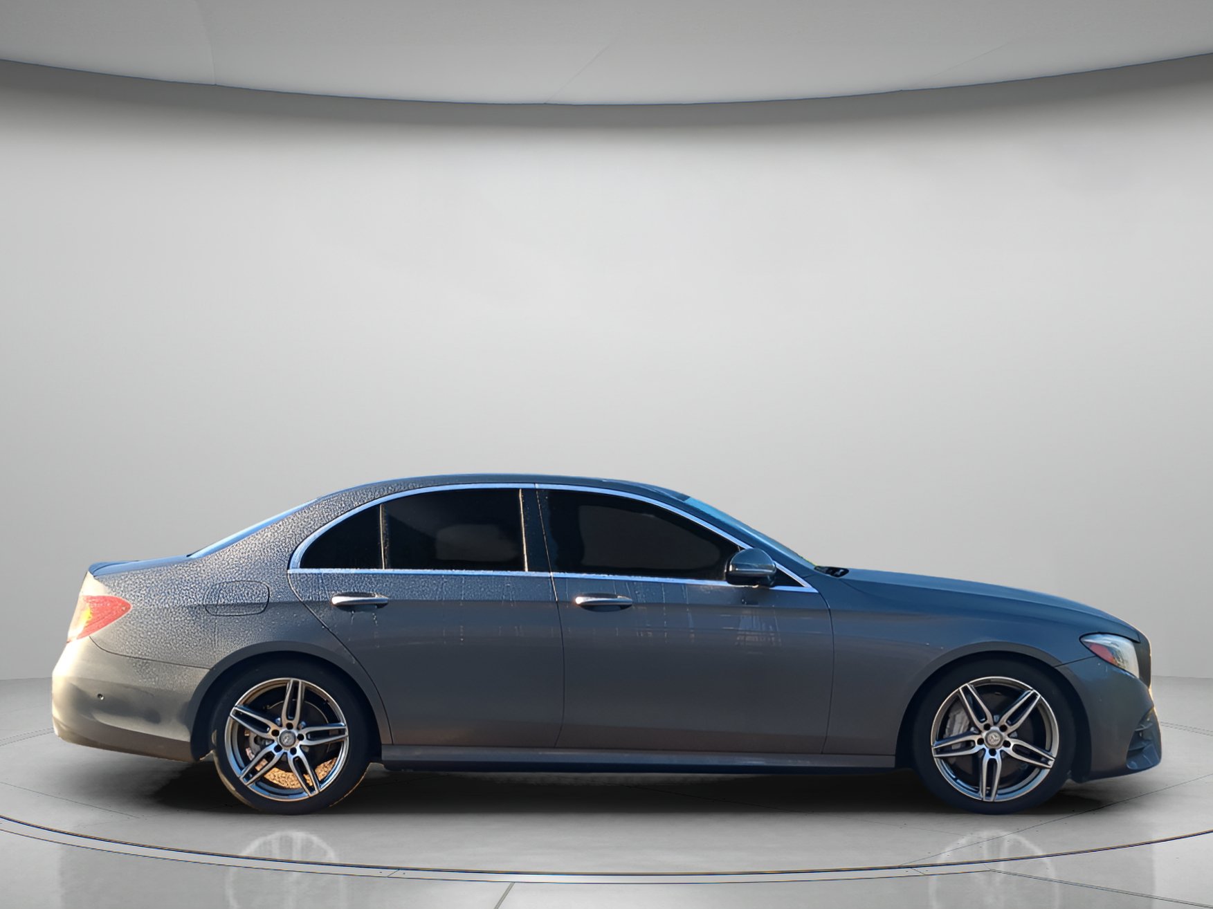 Used 2017 Mercedes-Benz E 300 image 39