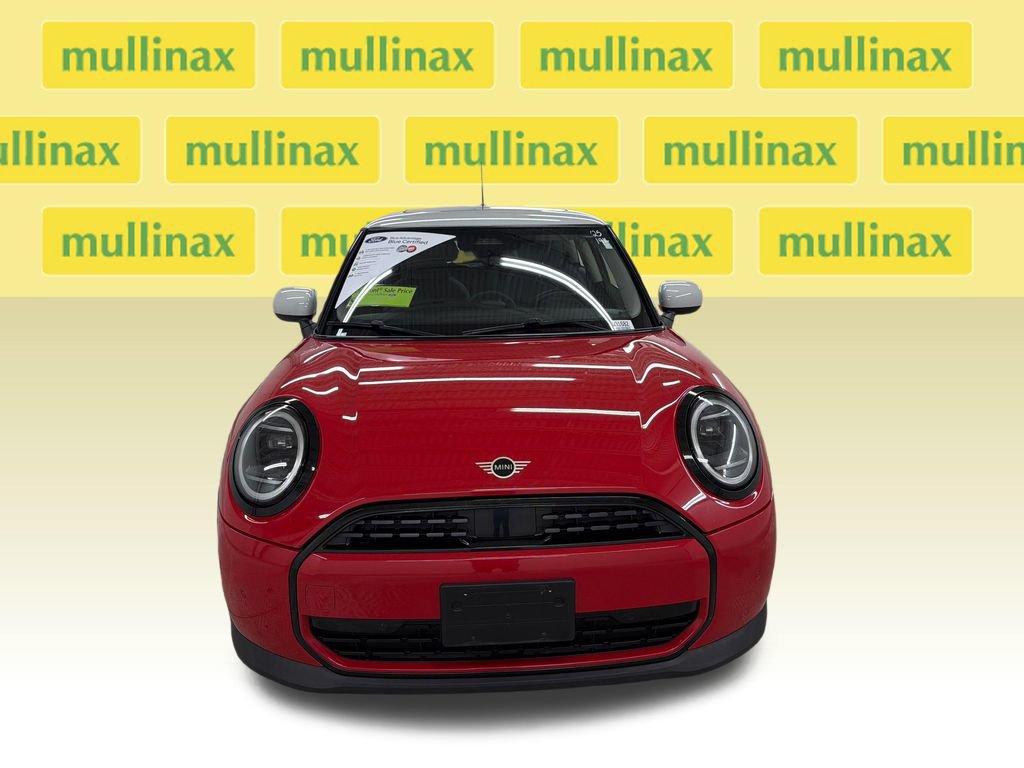 Used 2025 MINI Cooper 2-Door Hardtop FWD image 16
