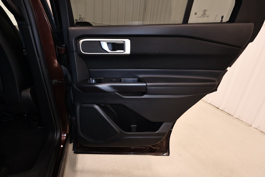 Certified 2020 Ford Explorer XLT w/ Class III Trailer Tow Package AWD/4WD image 19