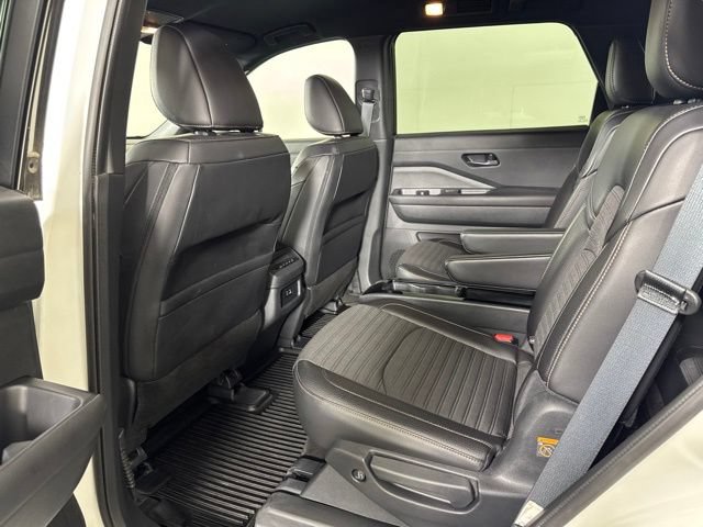 Used 2024 Nissan Pathfinder Rock Creek AWD/4WD image 12