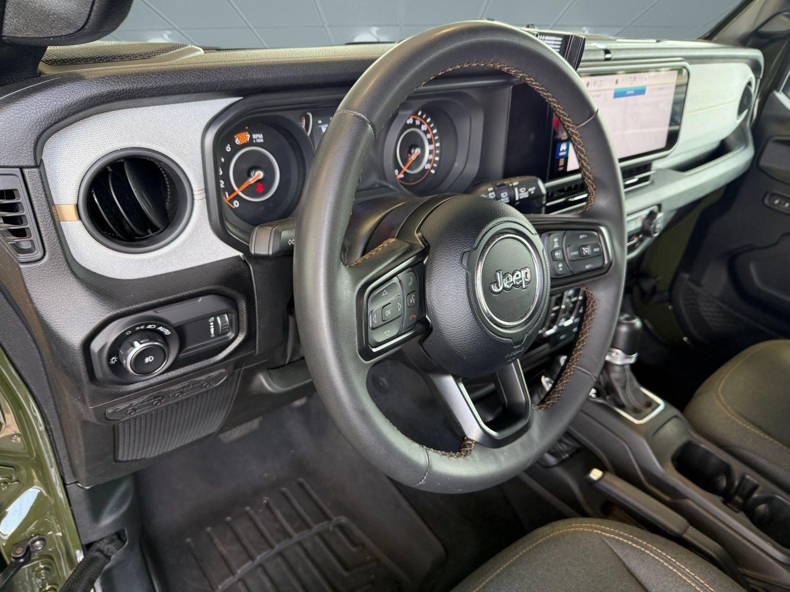 Used 2024 Jeep Wrangler Unlimited Sport AWD/4WD image 4