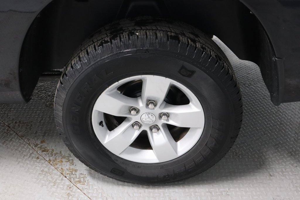 Used 2019 RAM 1500 Classic SLT image 18