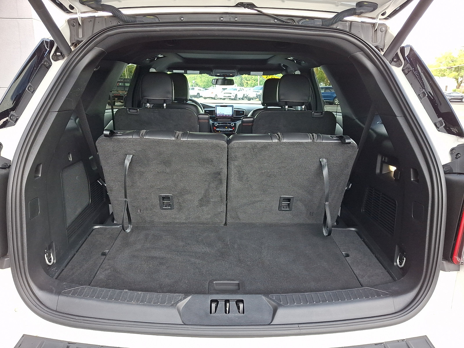 Certified 2023 Ford Explorer ST-Line w/ Class IV Trailer Tow Package AWD/4WD image 29
