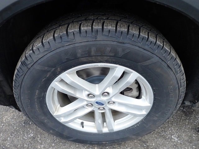 Certified 2022 Ford Explorer XLT w/ Equipment Group 202A image 12