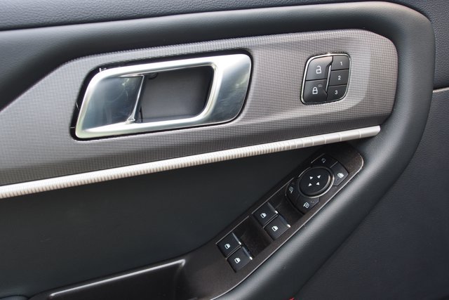 Certified 2025 Ford Explorer ST AWD/4WD image 22