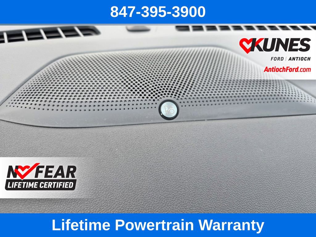 Certified 2025 Ford Escape Platinum w/ Premium Technology Package image 62