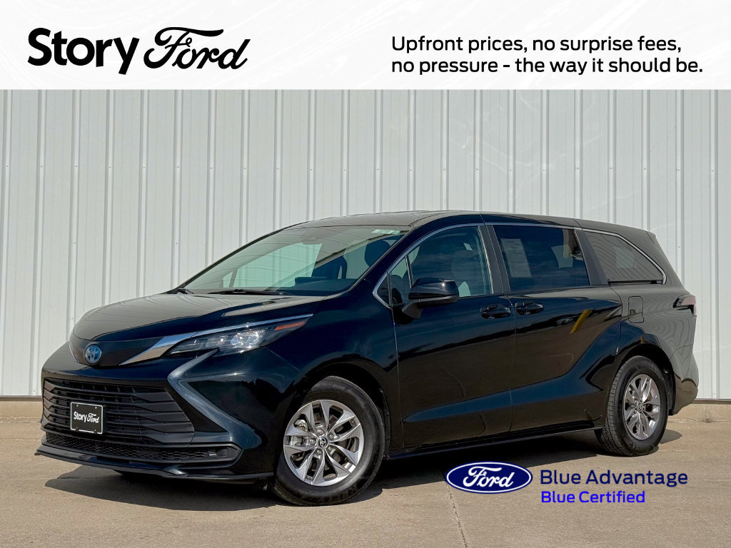 Used 2025 Toyota Sienna LE