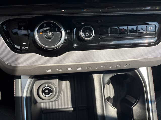 Certified 2025 Ford Expedition Max Active RWD image 35