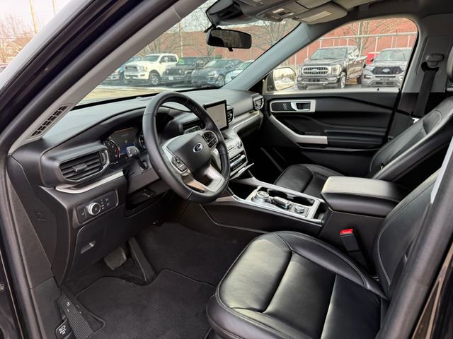 Certified 2022 Ford Explorer XLT w/ Equipment Group 202A image 14
