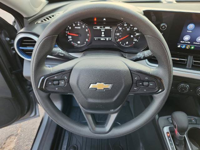 Used 2025 Chevrolet Trax LS w/ LS Convenience Package FWD image 13