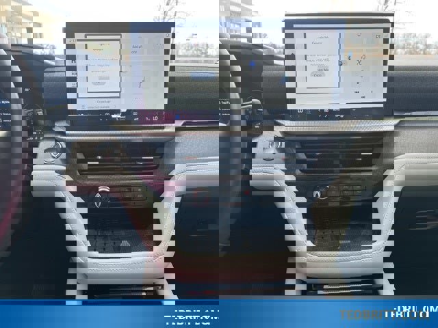 Certified 2025 Ford Explorer Platinum w/ Ultimate Package image 31