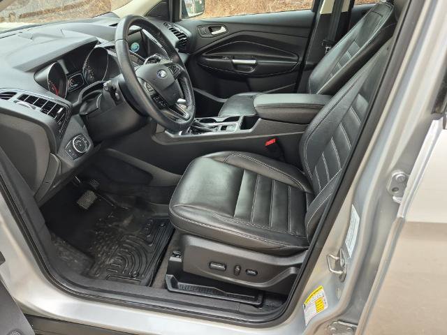 Certified 2018 Ford Escape SEL w/ Ford Safe & Smart Package image 16