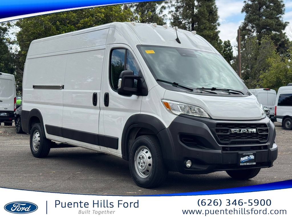 Used 2023 RAM ProMaster 2500 FWD image 1
