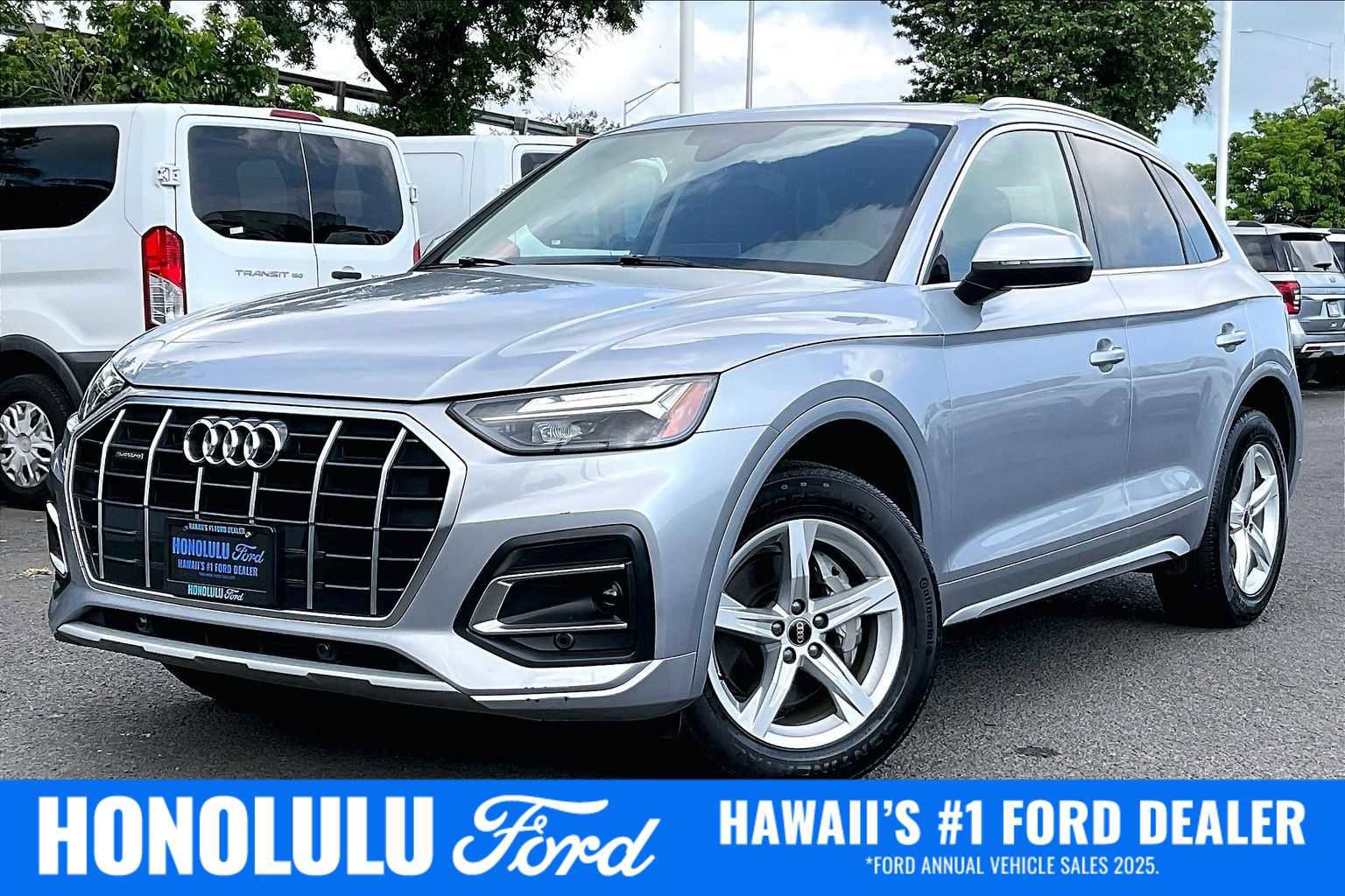 Used 2023 Audi Q5 2.0T Premium w/ Convenience Package AWD/4WD image 1