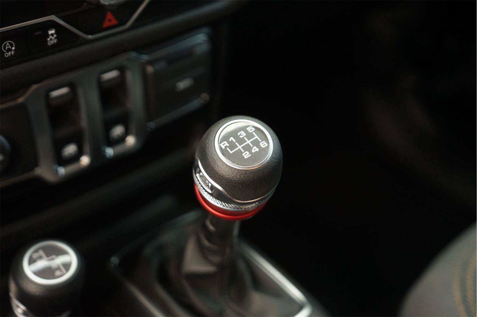 Used 2025 Jeep Wrangler Sport AWD/4WD image 25