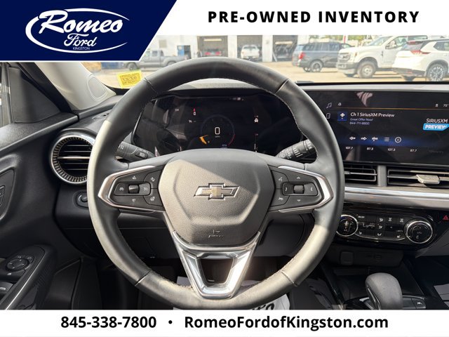 Used 2024 Chevrolet Trax ACTIV w/ Sunroof Package FWD image 13