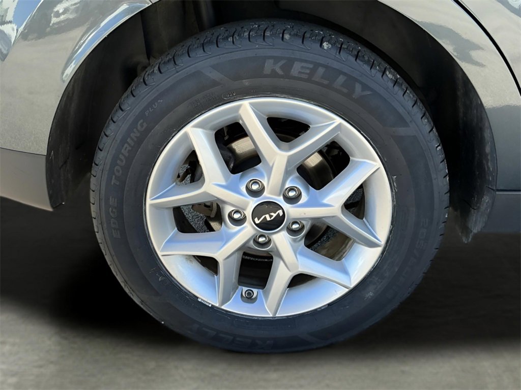 Used 2024 Kia Soul LX w/ Option Group 015 image 18