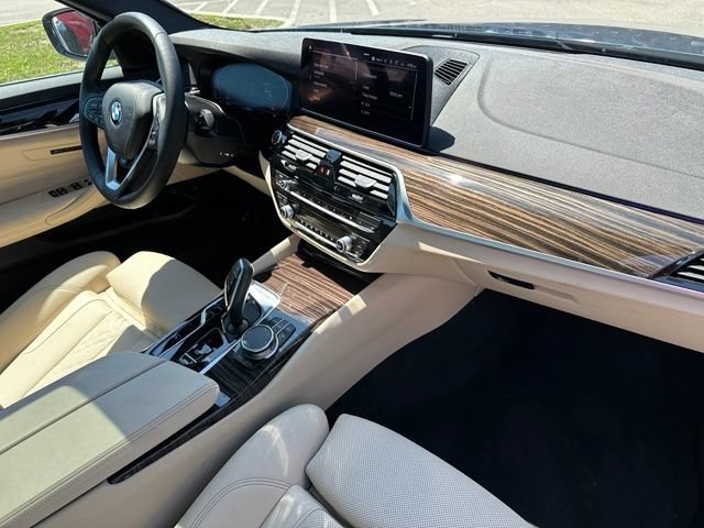 Used 2023 BMW 530i xDrive w/ Convenience Package AWD/4WD image 11