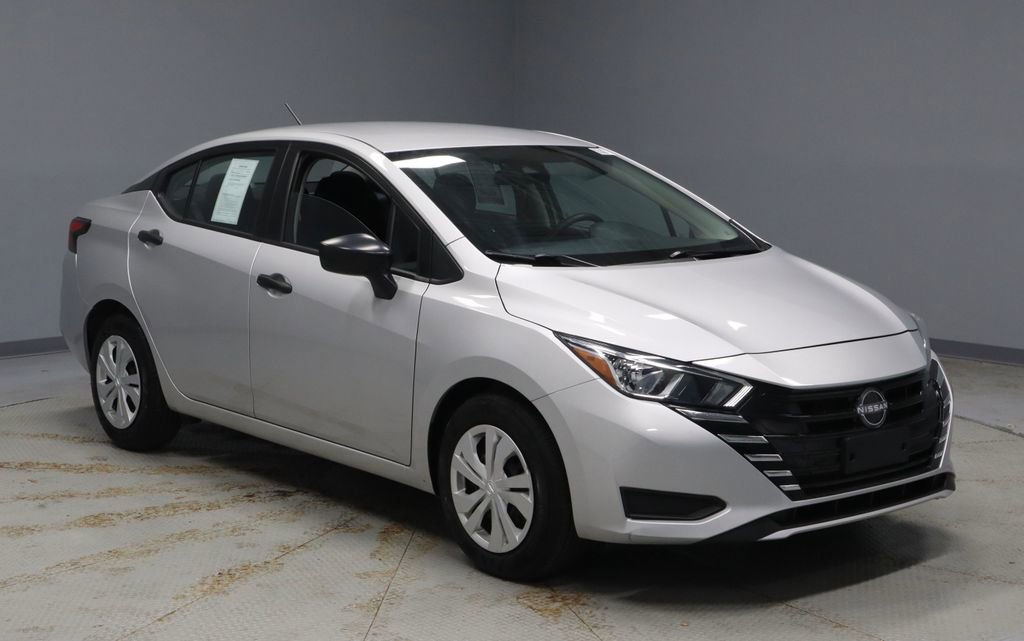 Used 2024 Nissan Versa S image 1