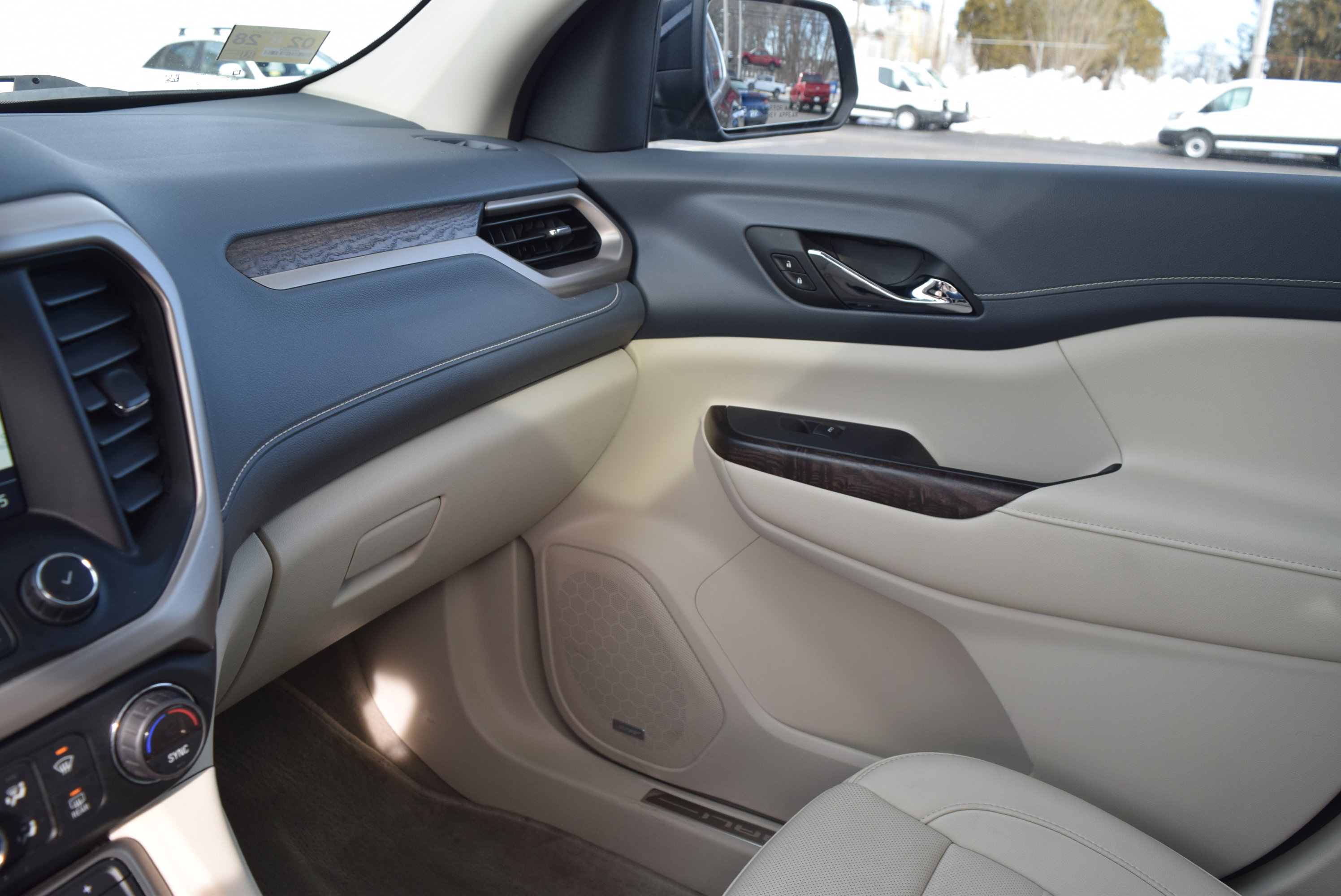 Used 2021 GMC Acadia Denali w/ Denali Ultimate Package image 22