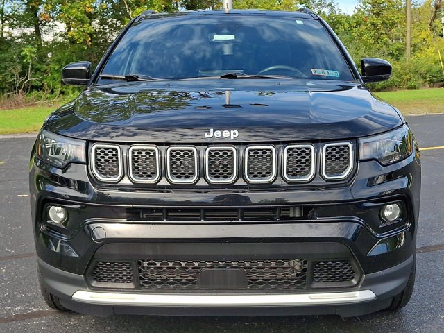 Used 2023 Jeep Compass Limited AWD/4WD image 2