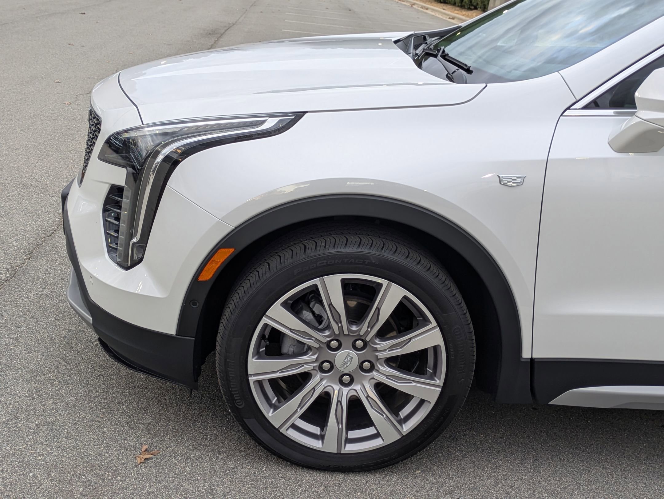 Used 2022 Cadillac XT4 Premium Luxury w/ Technology Package image 11