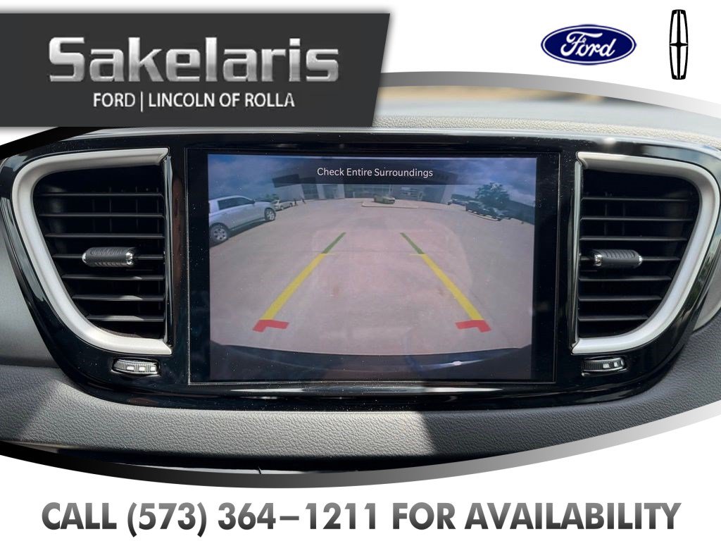 Used 2022 Chrysler Pacifica Touring-L FWD image 26