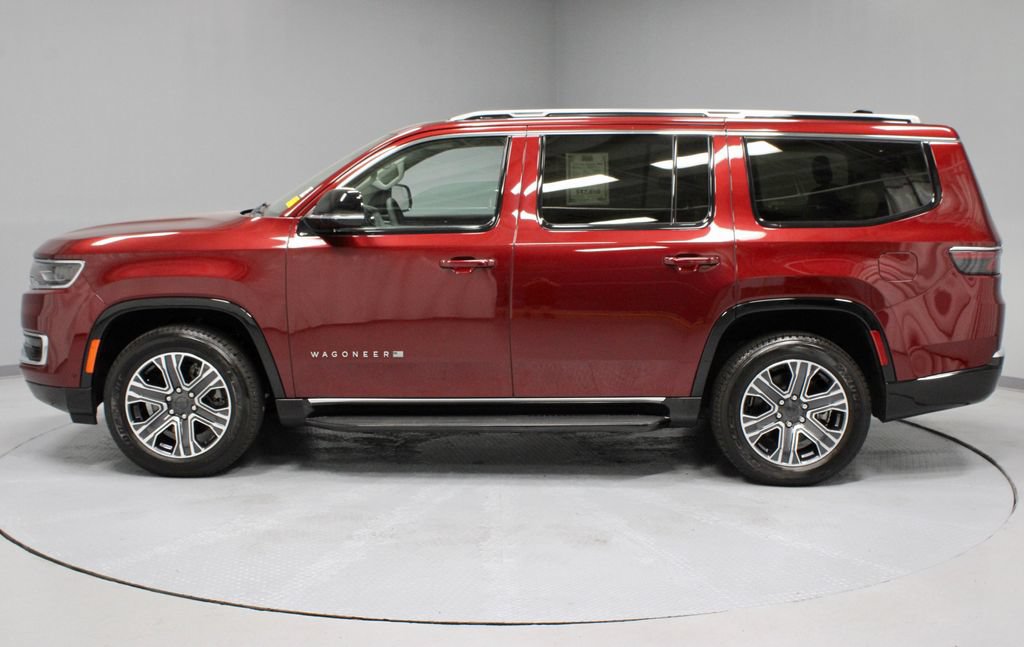 Used 2024 Jeep Wagoneer 4WD w/ Premium Group I image 9