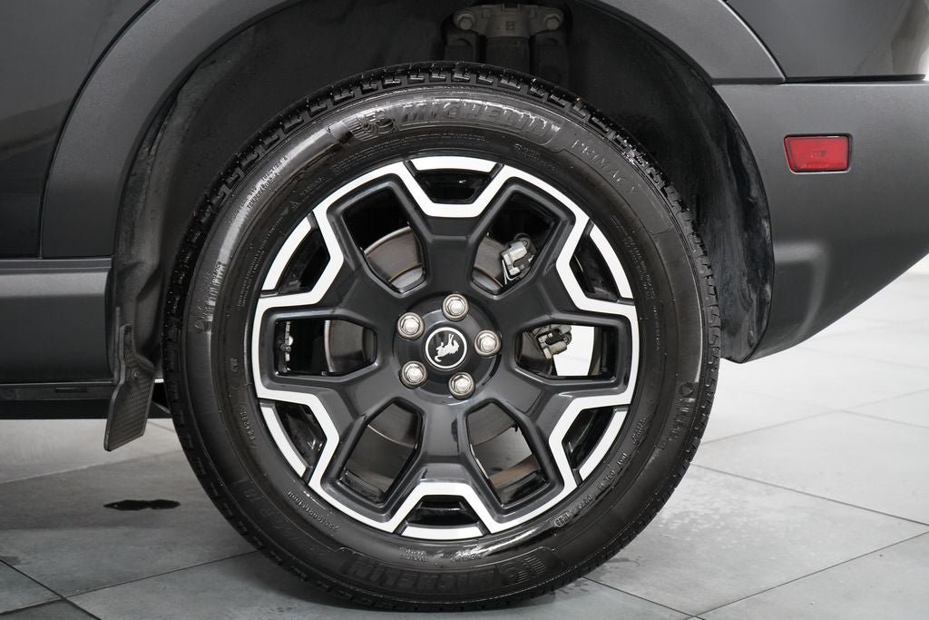 Certified 2025 Ford Bronco Sport Outer Banks w/ Outer Banks Tech Package+ AWD/4WD image 35