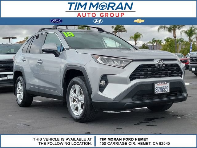 Used 2019 Toyota RAV4 XLE w/ Carpet Mat Package FWD image 1