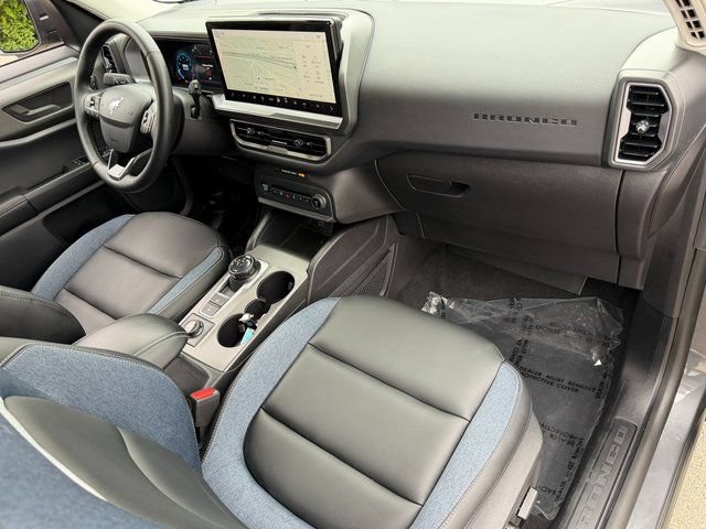 Certified 2025 Ford Bronco Sport Outer Banks w/ Outer Banks Tech Package+ AWD/4WD image 36