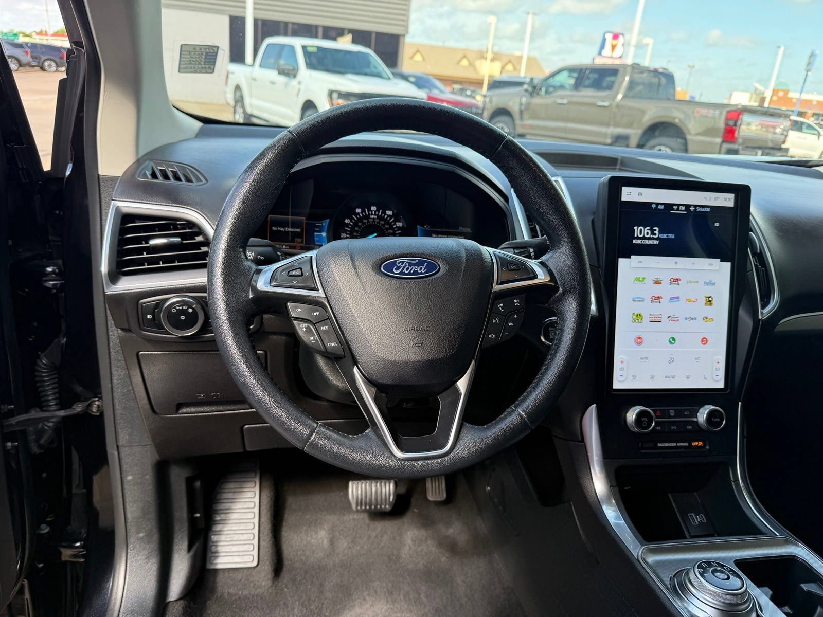 Certified 2024 Ford Edge Titanium AWD/4WD image 11