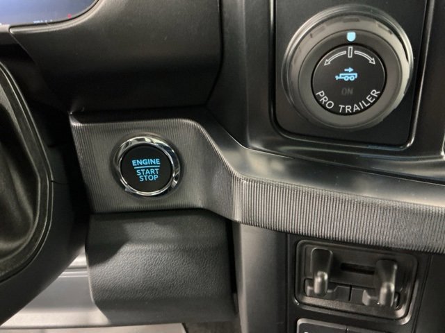 Certified 2025 Ford F450 Platinum w/ FX4 Off-Road Package image 28