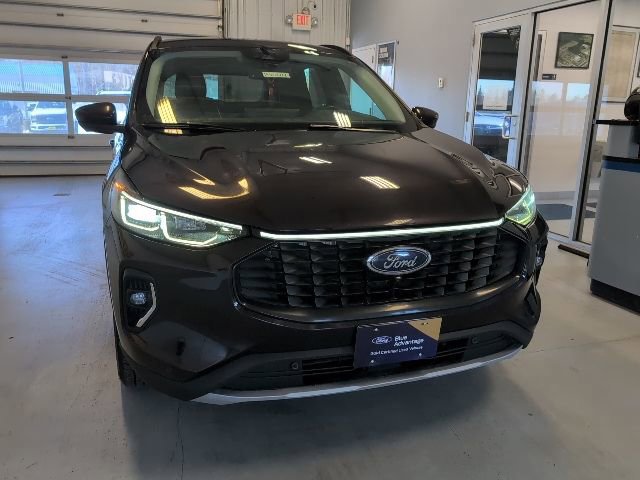 Certified 2023 Ford Escape Platinum image 10