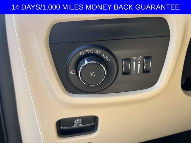 Used 2023 Jeep Grand Cherokee Limited RWD image 14