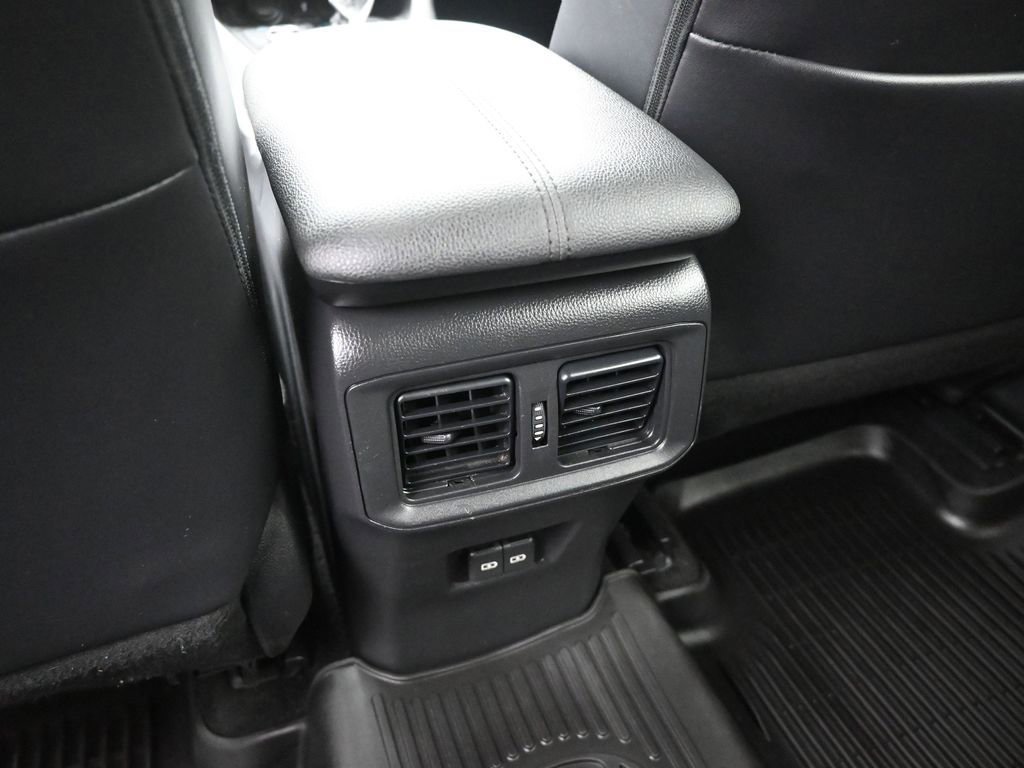 Used 2022 Toyota RAV4 XLE Premium image 47