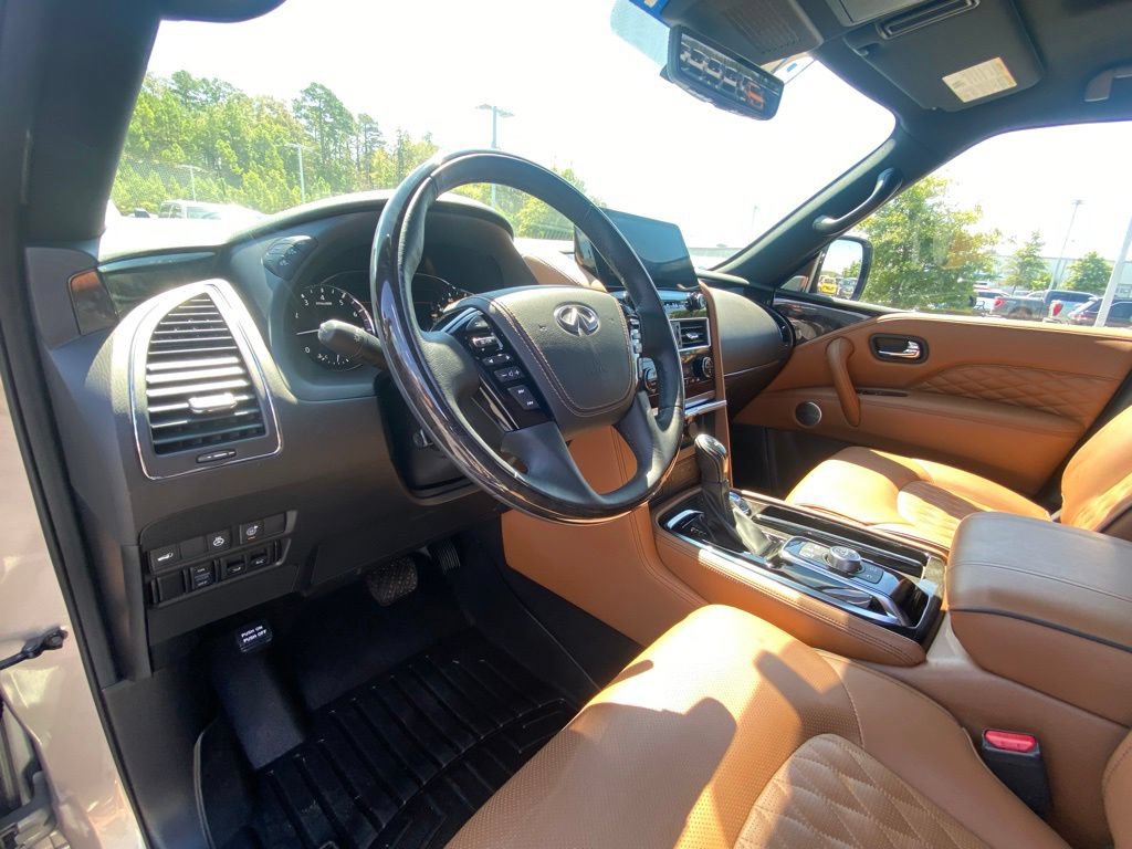 Used 2024 INFINITI QX80 Sensory AWD/4WD image 9