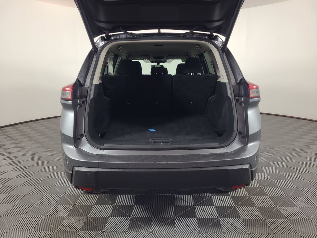 Used 2025 Nissan Rogue SV FWD image 23