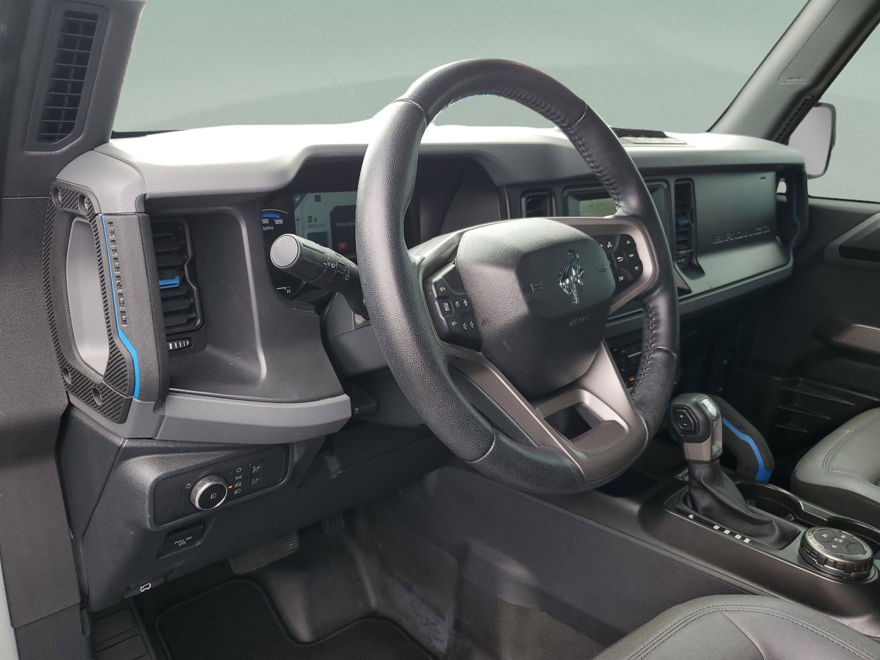 Certified 2022 Ford Bronco Black Diamond AWD/4WD image 15